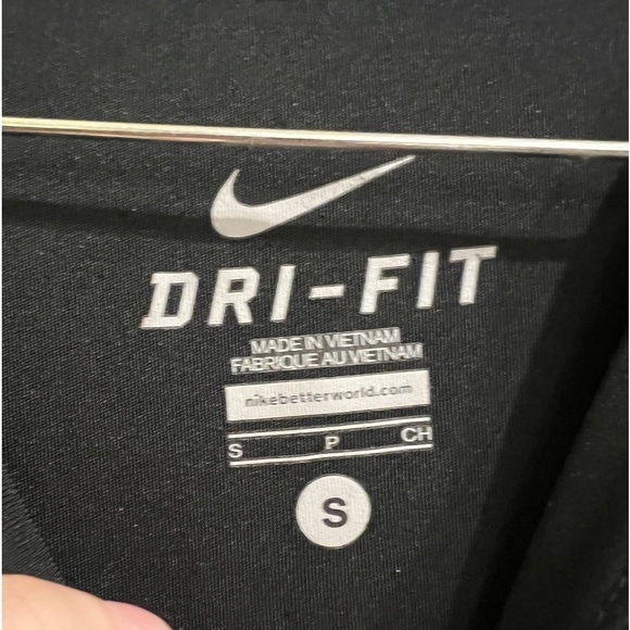 Nike dri fit shirt - Picture 2 of 2